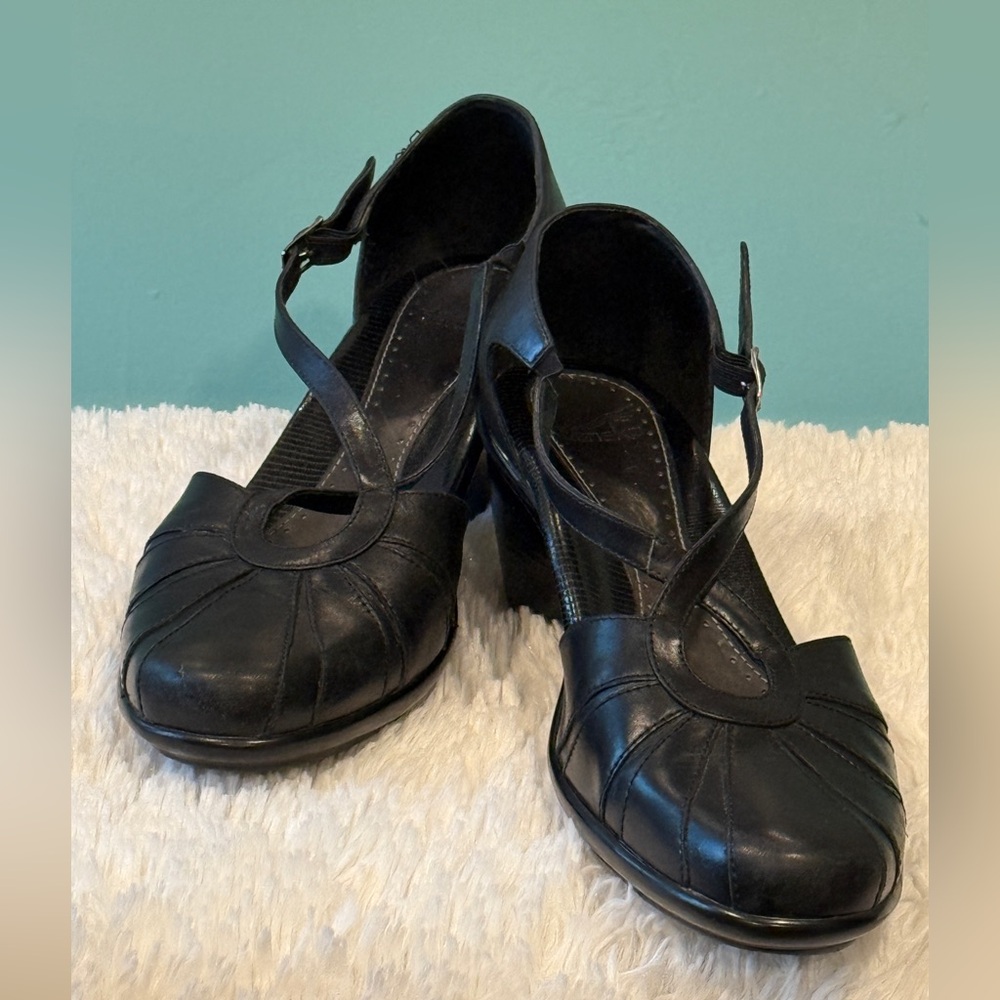 Dansko Black Leather Regina Heeled Shoe